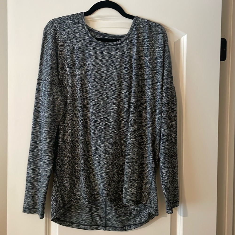 Lululemon open back top